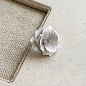 Modern Vintage Matte White Metal Art Rose Floral Ring, Statement Jewelry